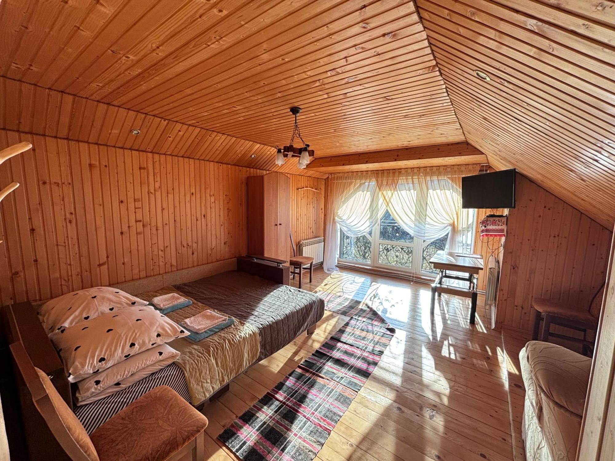Guest house Gostynna Rodyna Izki Extérieur photo